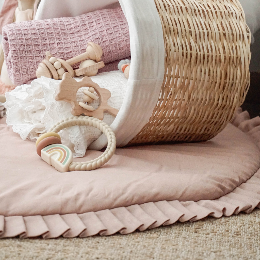 Pack Gimnasio de Madera Sensorial + Mat Vuelos Rosa Viejo