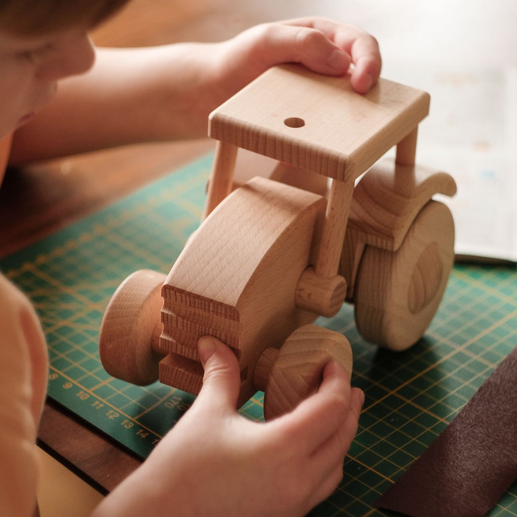 Tractor de Madera para Armar DIY | BAJO WOODEN TOYS