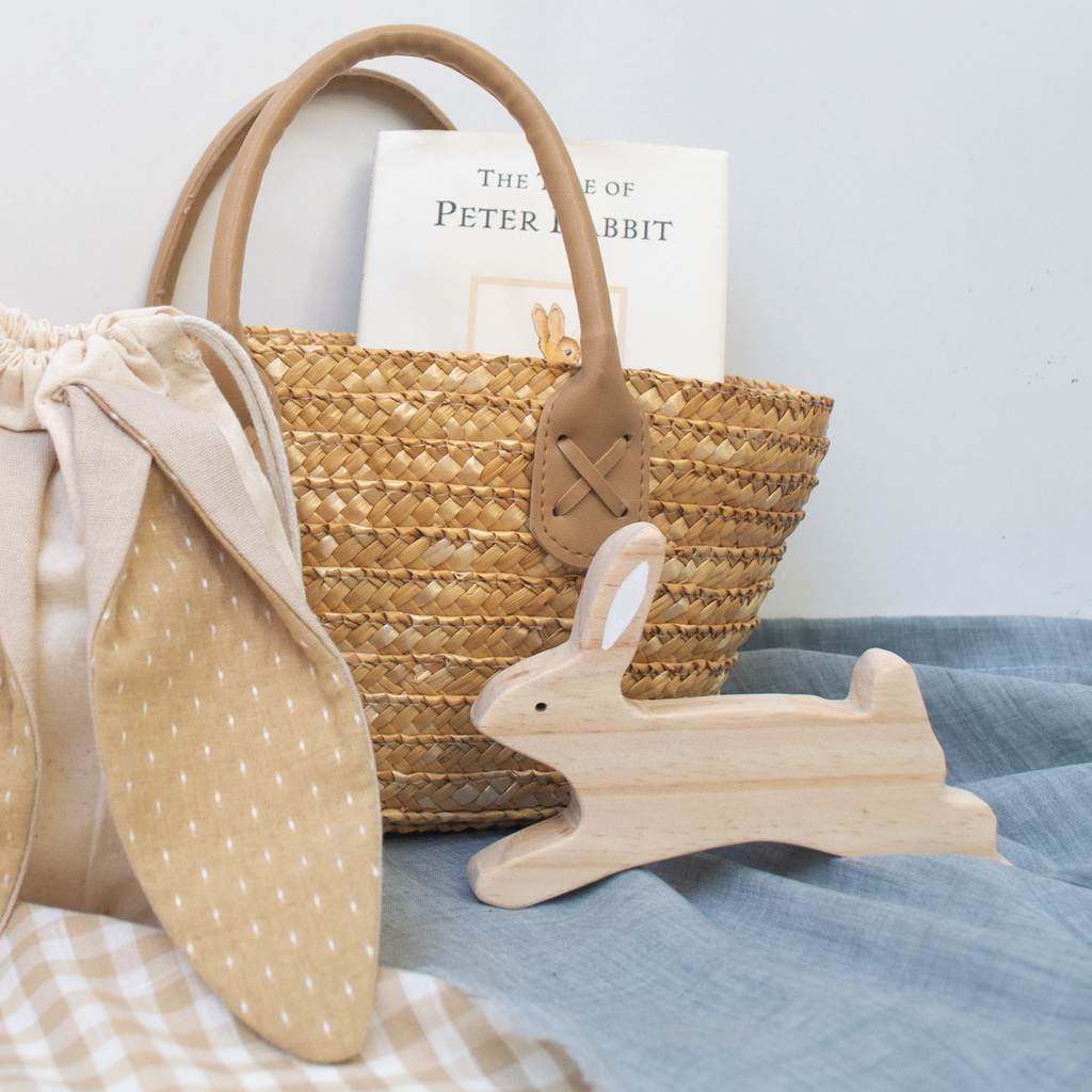 Conejito de madera - Saltando