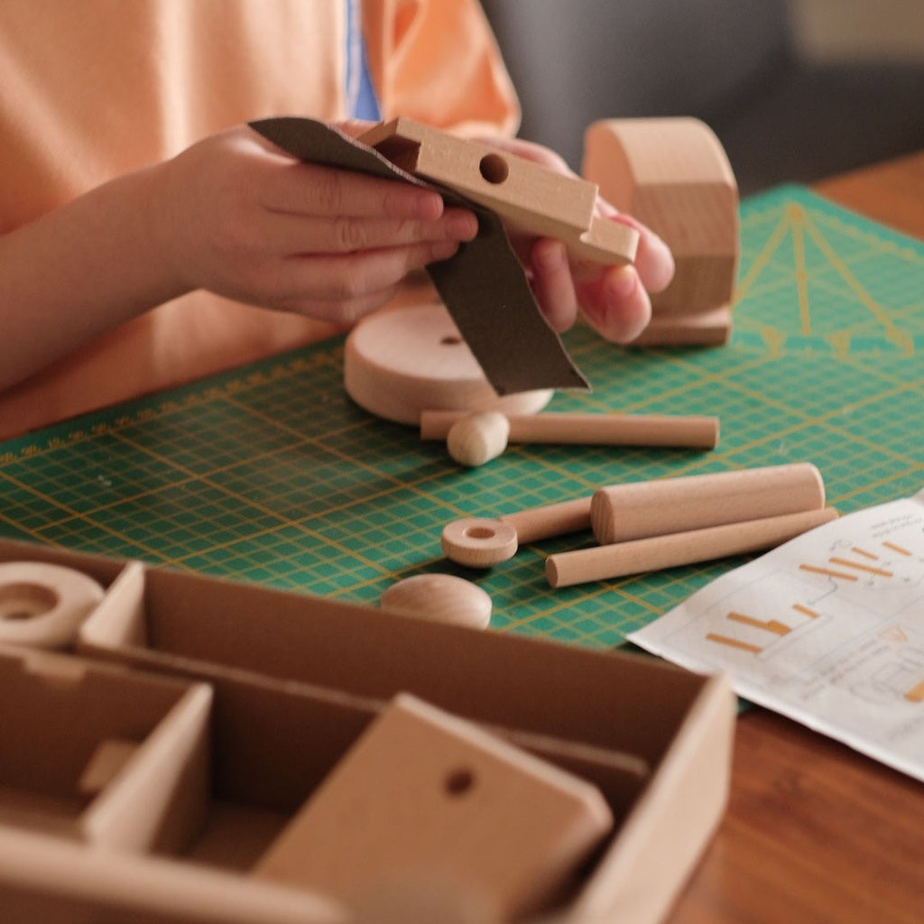 Tractor de Madera para Armar DIY | BAJO WOODEN TOYS